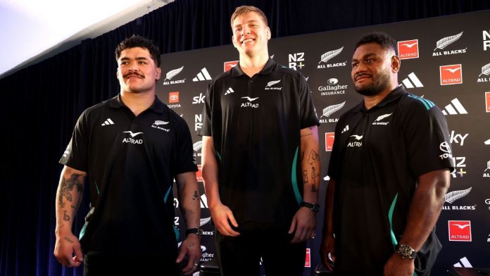 Escuadrón All Blacks: Tavatavanawai, Kirifi recompensado por una supervisión sobresaliente

