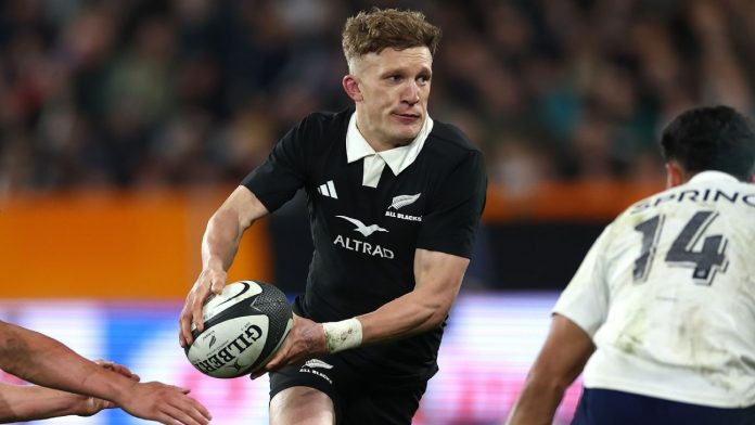 ¿Puede Mercurial McKenzie ordenar a los All Blacks como Robertson necesita?

